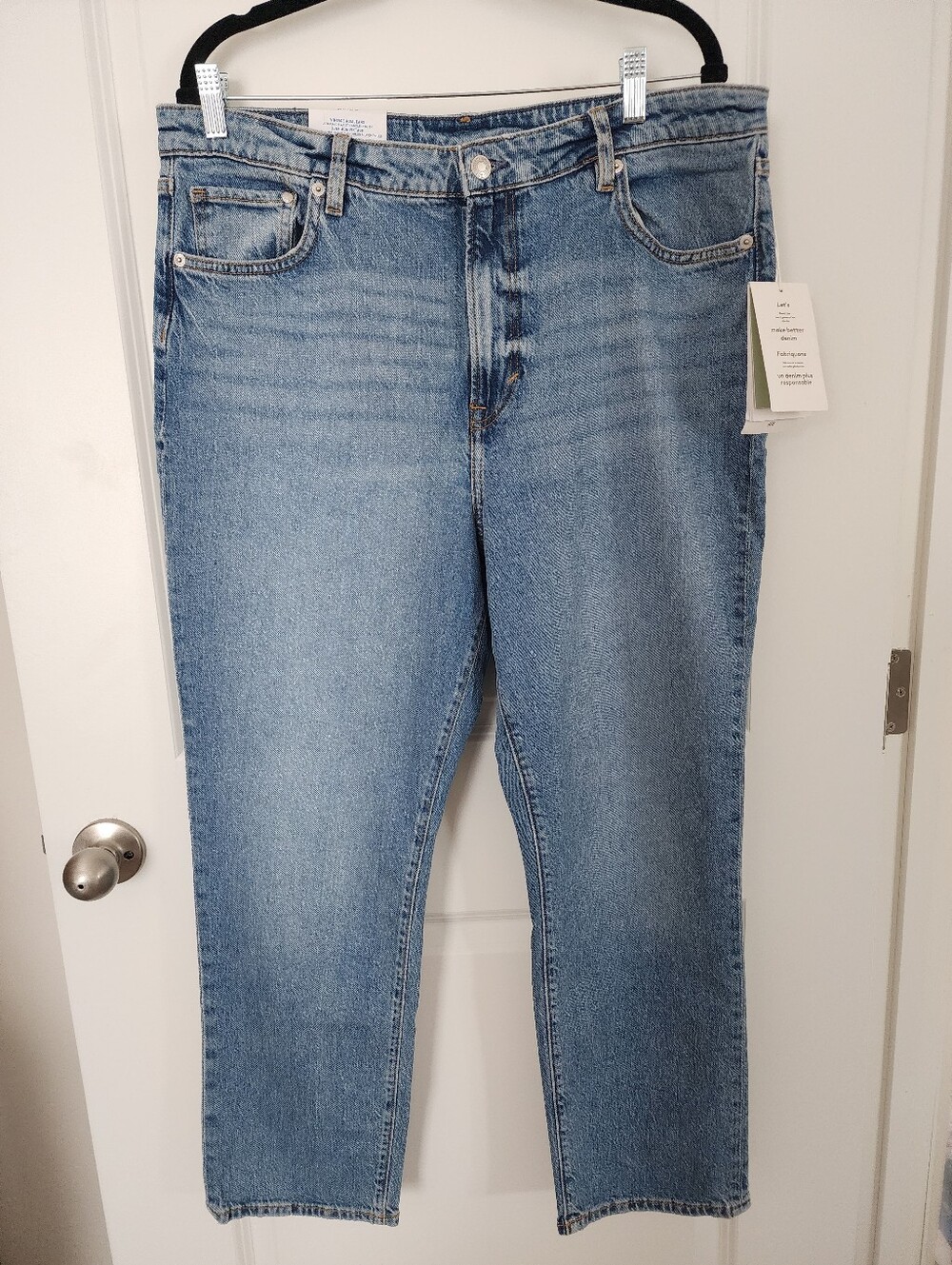 NWT! Women's Classic Straight Ankle Length Light Blue Jeans By H&M Size 16.